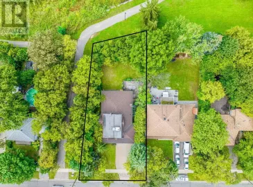 248 Rustic Road, Toronto, Ontario M6L1W4, 5 Bedrooms Bedrooms, ,3 BathroomsBathrooms,Single Family,For Sale,Rustic,W7034038