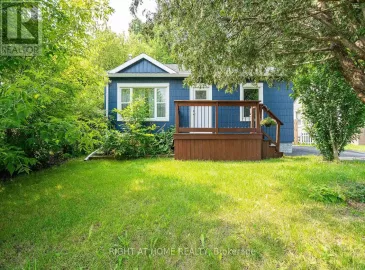 90 Mercer Street, Hamilton, Ontario L9H2N6, 3 Bedrooms Bedrooms, ,2 BathroomsBathrooms,Single Family,For Sale,Mercer,X7204082