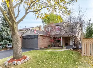 Mississauga, Ontario L5N2Z4, 4 Bedrooms Bedrooms, ,3 BathroomsBathrooms,Single Family,For Sale,H4180581