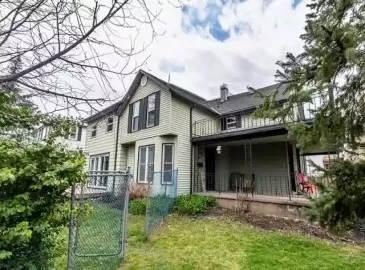 Welland, Ontario L3C1N7, 4 Bedrooms Bedrooms, ,1 BathroomBathrooms,Single Family,For Lease,H4180505