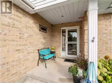 8133 ORCHARD GROVE Parkway, Niagara Falls, Ontario L2H3E8, 5 Bedrooms Bedrooms, ,3 BathroomsBathrooms,Single Family,For Sale,ORCHARD GROVE,40516215