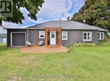 2237 Pine Grove Road, Norfolk, Ontario N4B2W4, 3 Bedrooms Bedrooms, ,1 BathroomBathrooms,Single Family,For Sale,Pine Grove,X7319252
