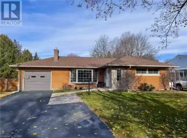 25 FOSTER Street, Simcoe, Ontario N3Y2C3, 4 Bedrooms Bedrooms, ,2 BathroomsBathrooms,Single Family,For Sale,FOSTER,40506312