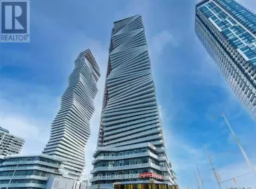 3900 Confederation Parkway, Mississauga, Ontario L5B0M3, 2 Bedrooms Bedrooms, ,2 BathroomsBathrooms,Single Family,For Lease,Confederation,W7320106