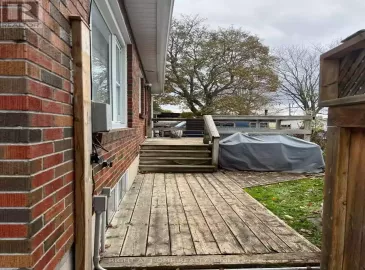 228 Wellington Street, Barrie, Ontario L4M2T2, 2 Bedrooms Bedrooms, ,1 BathroomBathrooms,Single Family,For Lease,Wellington,S7320162