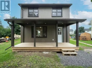 33 Diver Belt Drive, Prince Edward County, Ontario K0K2T0, 3 Bedrooms Bedrooms, ,2 BathroomsBathrooms,Single Family,For Sale,Diver Belt,X6747416