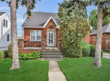 Hamilton, Ontario L8K3P7, 4 Bedrooms Bedrooms, ,3 BathroomsBathrooms,Single Family,For Sale,H4177893