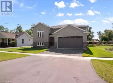 735 DOMINION Road, Fort Erie, ON L2A1G9, 4 Bedrooms Bedrooms, ,3 BathroomsBathrooms,Single Family,For Sale,DOMINION,40510333