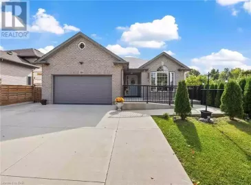 339 WELLBROOK Avenue, Welland, Ontario L3C7N3, 4 Bedrooms Bedrooms, ,3 BathroomsBathrooms,Single Family,For Sale,WELLBROOK,40497302