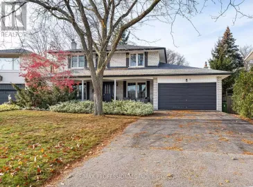 4 Burnt Log Crescent, Toronto, Ontario M9C2J8, 4 Bedrooms Bedrooms, ,3 BathroomsBathrooms,Single Family,For Sale,Burnt Log,W7318002