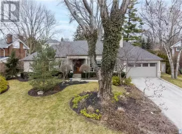 1315 CLEAVER Drive, Oakville, Ontario L6J1W5, 6 Bedrooms Bedrooms, ,7 BathroomsBathrooms,Single Family,For Sale,CLEAVER,40510468