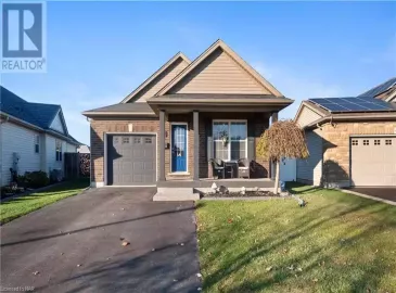 463 CLASSIC Avenue, Welland, Ontario L3B0A3, 2 Bedrooms Bedrooms, ,2 BathroomsBathrooms,Single Family,For Sale,CLASSIC,40513514