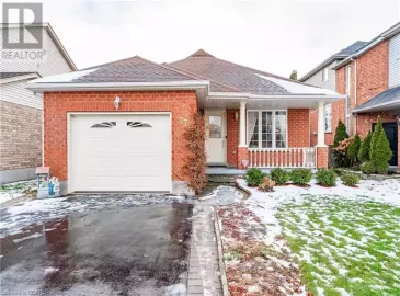 37 HAYWARD Crescent, Guelph, Ontario N1G5A4, 4 Bedrooms Bedrooms, ,2 BathroomsBathrooms,Single Family,For Sale,HAYWARD,40517473