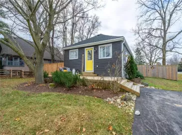 Carlisle, ON L0R1H1, 2 Bedrooms Bedrooms, ,1 BathroomBathrooms,Single Family,For Sale,H4180768