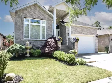 Hamilton, Ontario L8E5T9, 4 Bedrooms Bedrooms, ,2 BathroomsBathrooms,Single Family,For Sale,H4169680