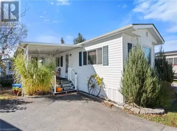 3033 TOWNLINE Road, Stevensville, Ontario L0S1S1, 2 Bedrooms Bedrooms, ,2 BathroomsBathrooms,Single Family,For Sale,TOWNLINE,40517872