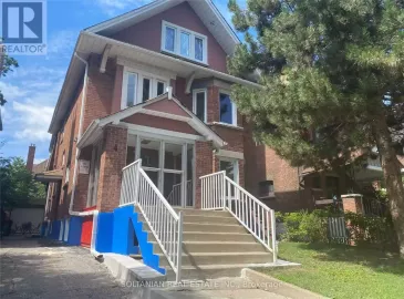 4 Glenholme, Toronto, Ontario M6H3A9, 6 Bedrooms Bedrooms, ,6 BathroomsBathrooms,Multi-family,For Sale,Glenholme,W5711107