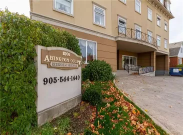 Hamilton, Ontario L8K1E1, 1 Bedroom Bedrooms, ,Single Family,For Lease,H4144809