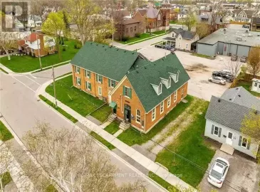 316 Maple Street, Haldimand, Ontario N1A2G5, 8 Bedrooms Bedrooms, ,5 BathroomsBathrooms,Multi-family,For Sale,Maple,X6010407