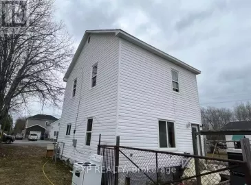 11 Young, Kirkland Lake, Ontario P2N2B2, 3 Bedrooms Bedrooms, ,2 BathroomsBathrooms,Single Family,For Sale,Young,X5958028