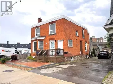 426 ST. PAUL Street, St. Catharines, Ontario L2R3N3, 8 Bedrooms Bedrooms, ,4 BathroomsBathrooms,Single Family,For Sale,ST. PAUL,40435542