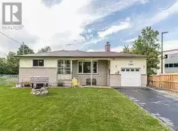 2082 Lea Road, Innisfil, Ontario L9S1T3, 4 Bedrooms Bedrooms, ,2 BathroomsBathrooms,Single Family,For Sale,Lea,N6666908