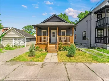 Welland, ON L3B4E4, 3 Bedrooms Bedrooms, ,1 BathroomBathrooms,Single Family,For Sale,H4169091