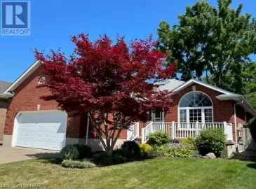 7641 CAMERON Court, Niagara Falls, Ontario L2H3G9, 3 Bedrooms Bedrooms, ,2 BathroomsBathrooms,Single Family,For Sale,CAMERON,40454740