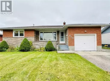 613 HAGAR Street, Welland, Ontario L3B4K2, 3 Bedrooms Bedrooms, ,2 BathroomsBathrooms,Single Family,For Sale,HAGAR,40461609