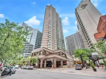 Toronto, Ontario M5G2K5, 1 Bedroom Bedrooms, ,1 BathroomBathrooms,Single Family,For Sale,H4172143