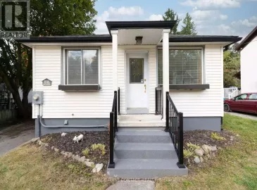 58 Gunn Street, Barrie, Ontario L4M2H5, 2 Bedrooms Bedrooms, ,2 BathroomsBathrooms,Single Family,For Sale,Gunn,S7210668