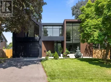 38 Ravensbourne Crescent, Toronto, Ontario M9A2A8, 5 Bedrooms Bedrooms, ,5 BathroomsBathrooms,Single Family,For Lease,Ravensbourne,W7215718