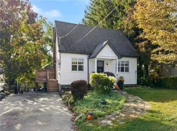 Waterdown, Ontario L0R2H0, 2 Bedrooms Bedrooms, ,2 BathroomsBathrooms,Single Family,For Sale,H4179856