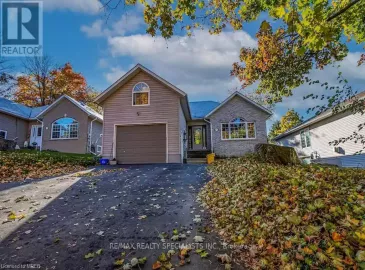 79 Oxford Street, Smith-Ennismore-Lakefield, Ontario K0L2H0, 4 Bedrooms Bedrooms, ,3 BathroomsBathrooms,Single Family,For Sale,Oxford,X7310610